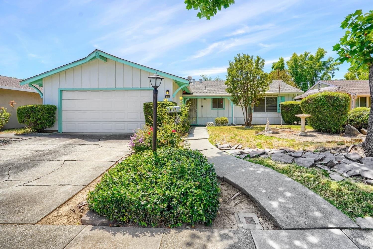 Single Family 2BR 2BA - 118 Rainier Circle, Vacaville, CA