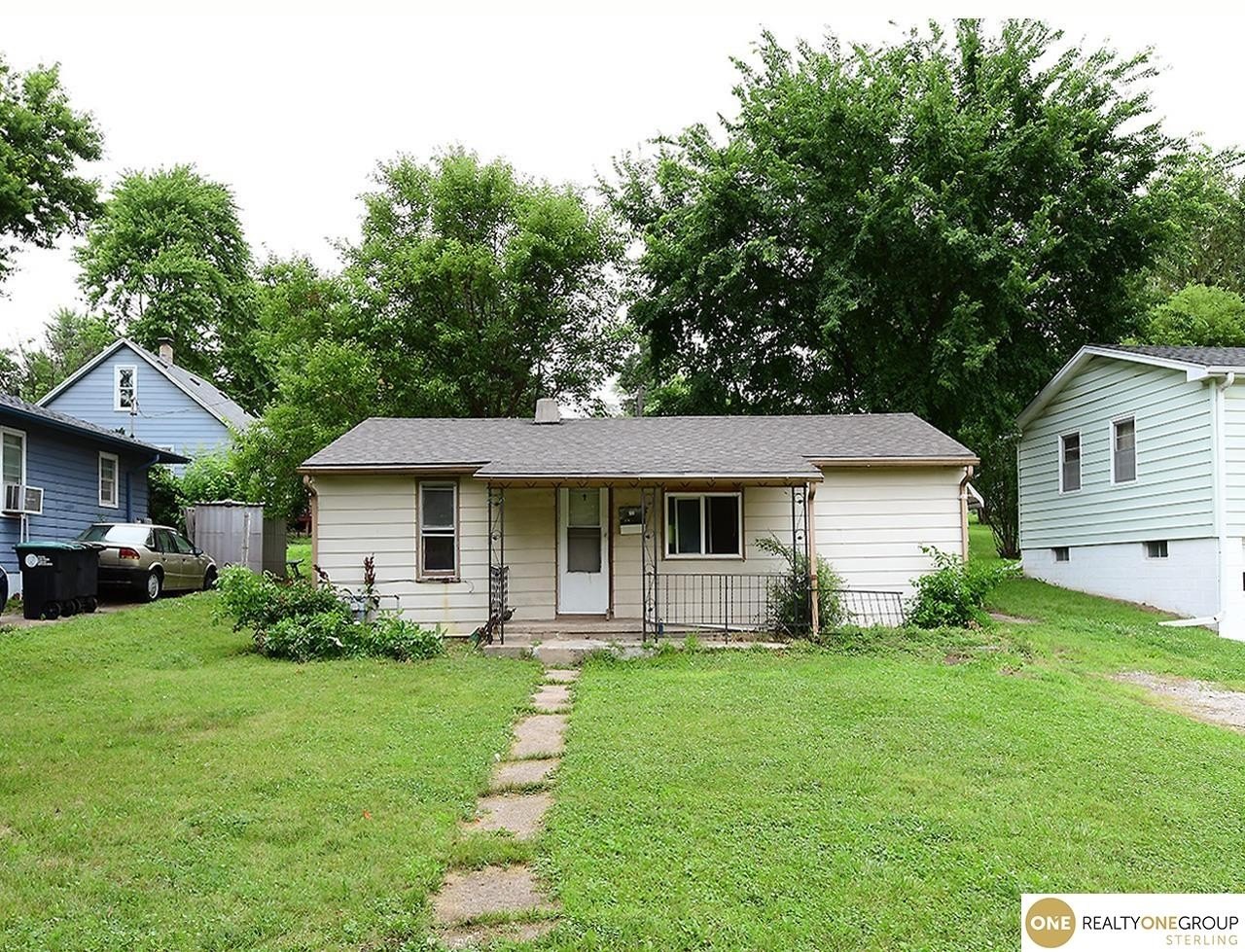 Single Family 2BR 1BA - 4048 Curtis Avenue, Omaha, NE