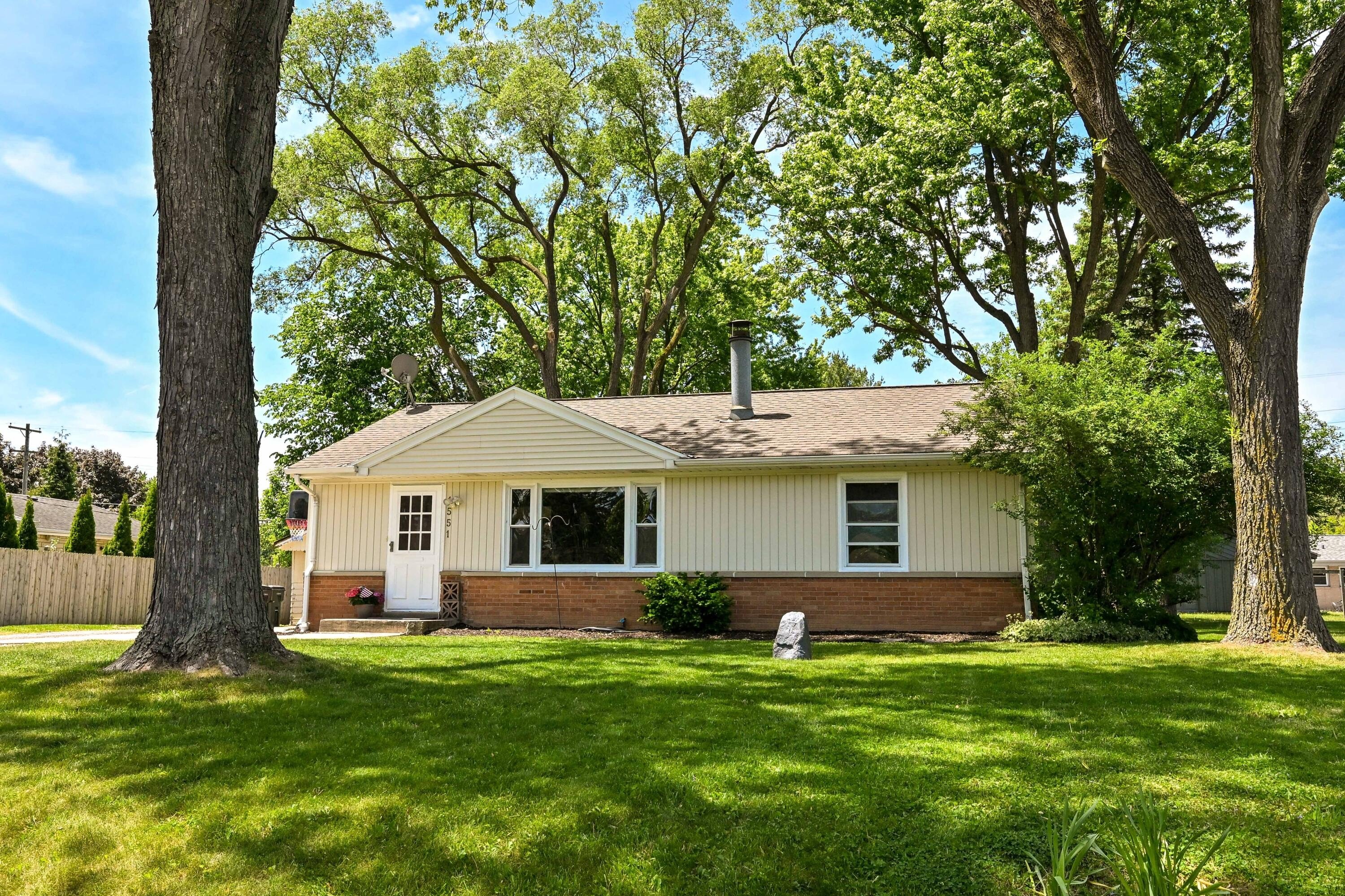 Other 3BR 1BA - 1551 S 168th St, New Berlin, WI