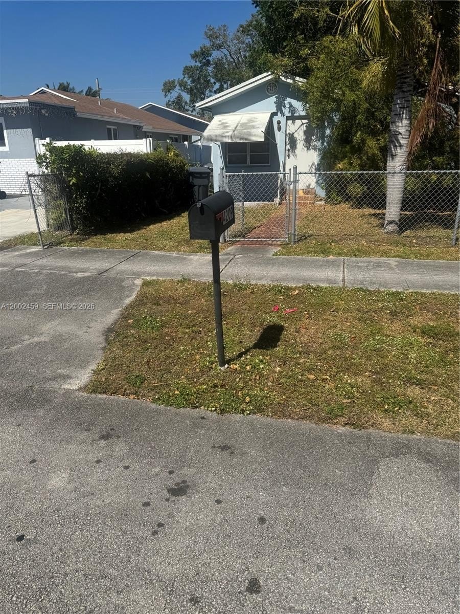 Single Family 4BR 2BA - 4209 SW 20th Street, West Park, FL