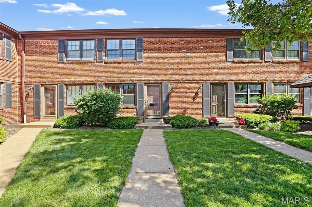 Condo 2BR 2BA - 7965 Royal Arms Court, St Louis, MO