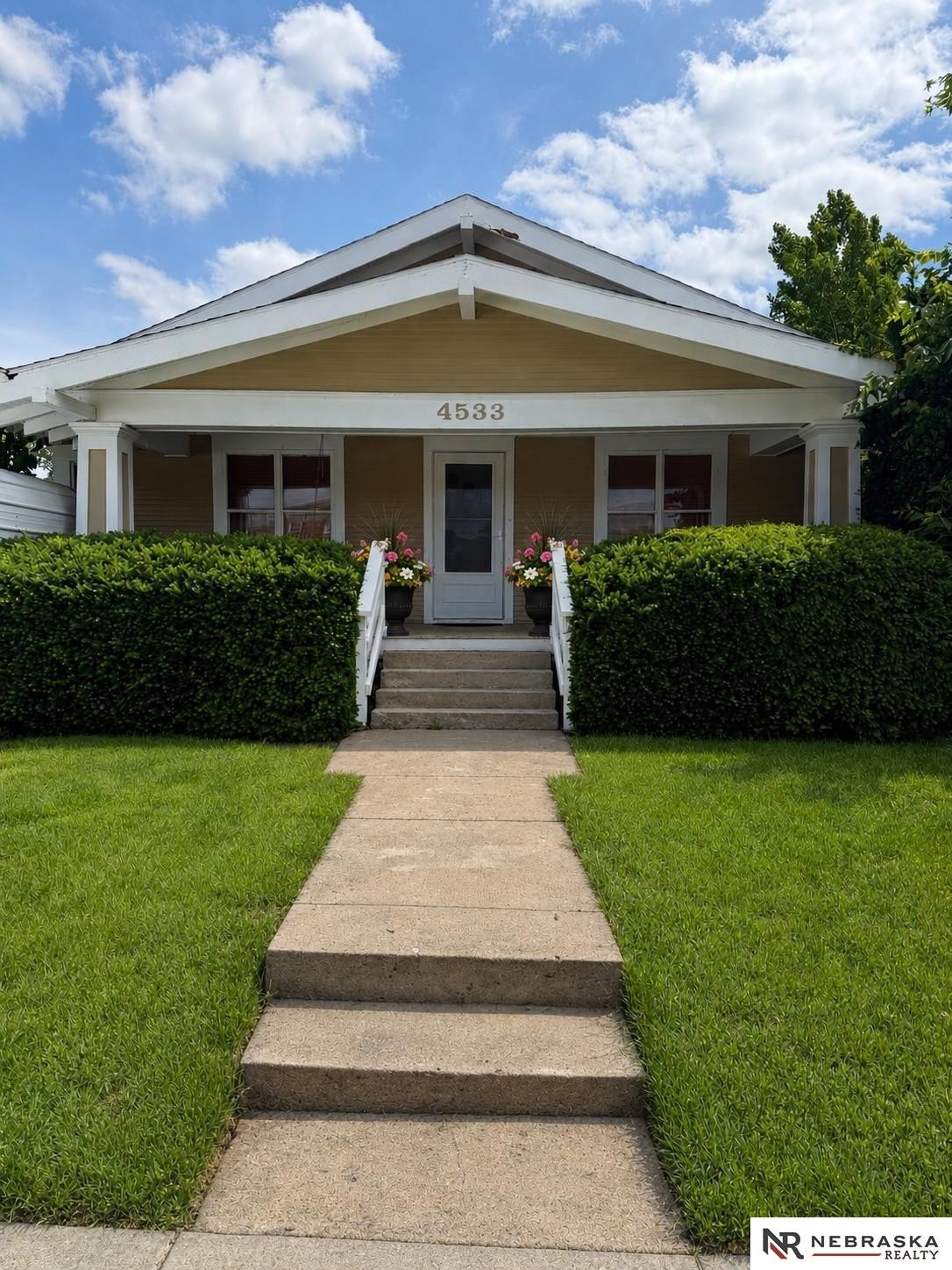 Single Family 3BR 2BA - 4533 Stockwell Street, Lincoln, NE