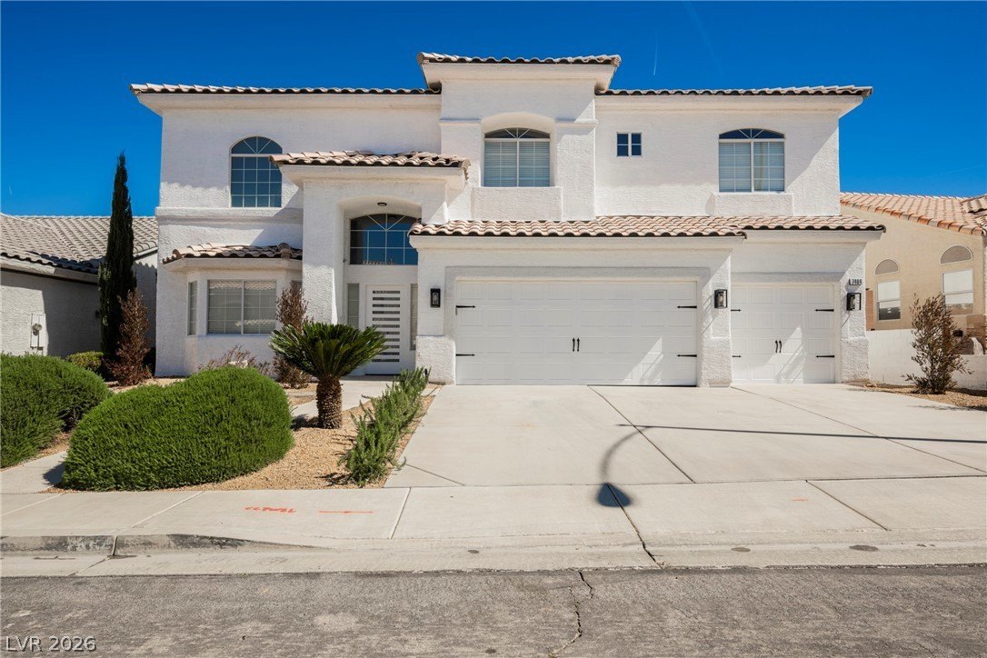Single Family 4BR 5BA - 7464 Forestdale Court, Las Vegas, NV