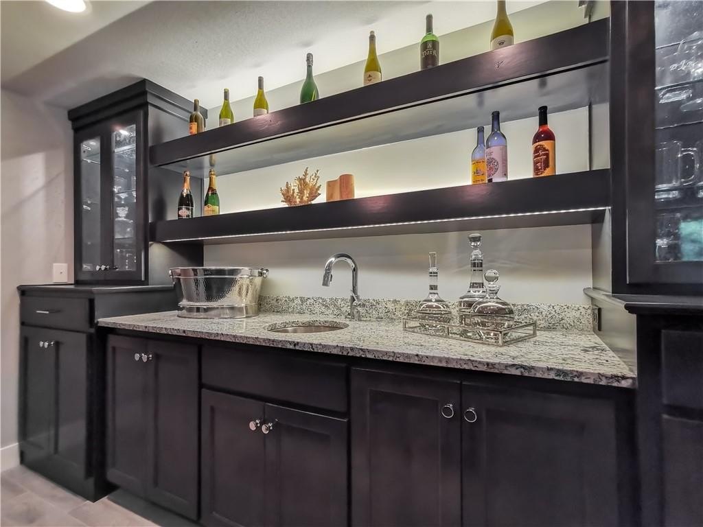 Single Family 4BR 4BA - 7003 N Polk Avenue, Kansas City, MO