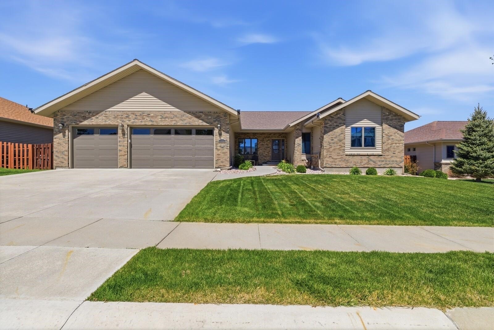 Single Family 4BR 3BA - 4440 E 18th Street, Casper, WY