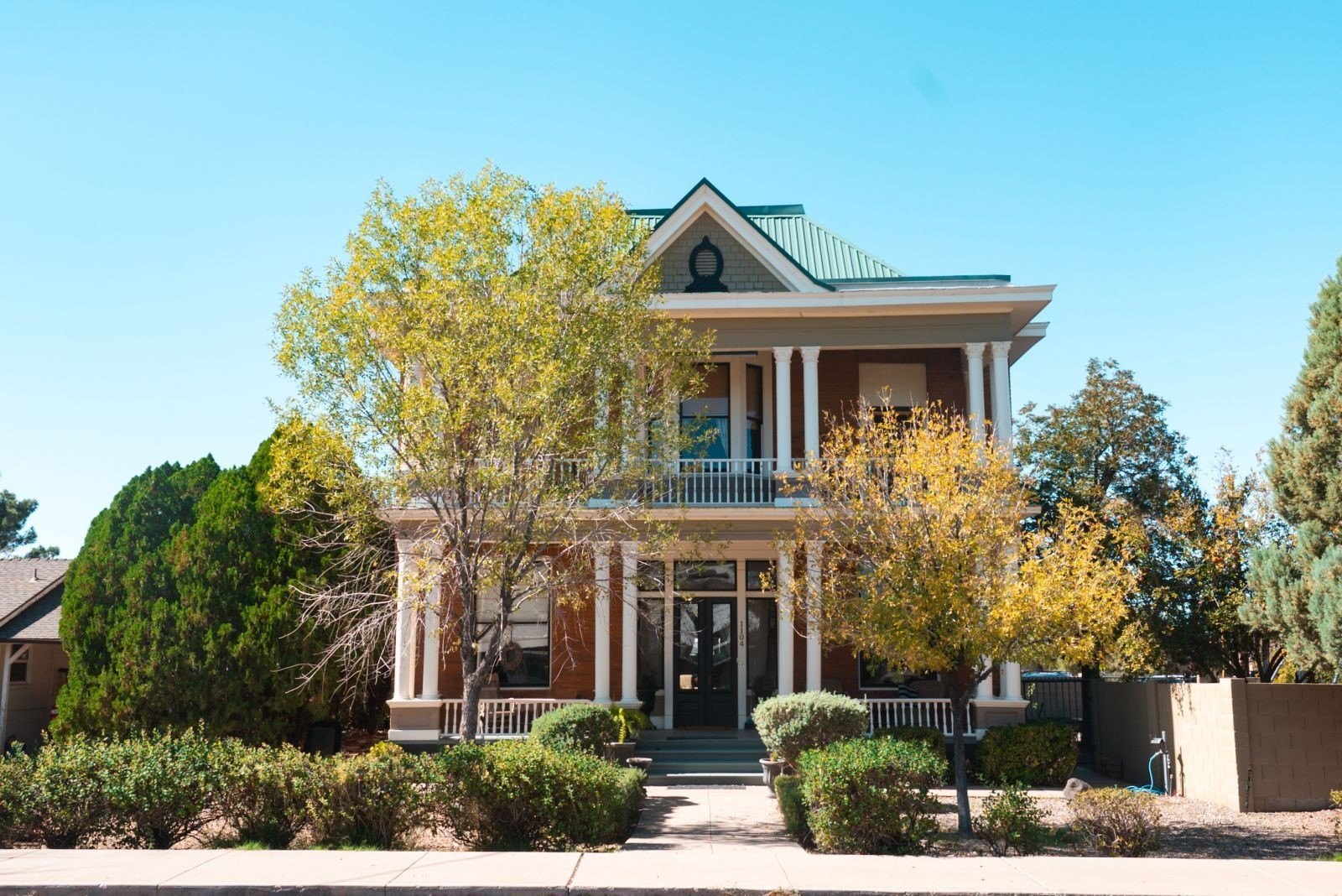 1104 S Central Ave  