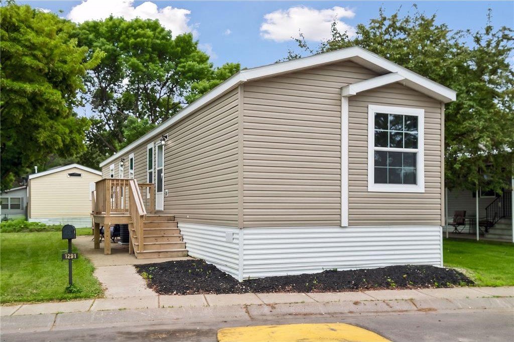 Manufactured Housing 2BR 2BA - 1291 Piper Drive W, New Brighton, MN