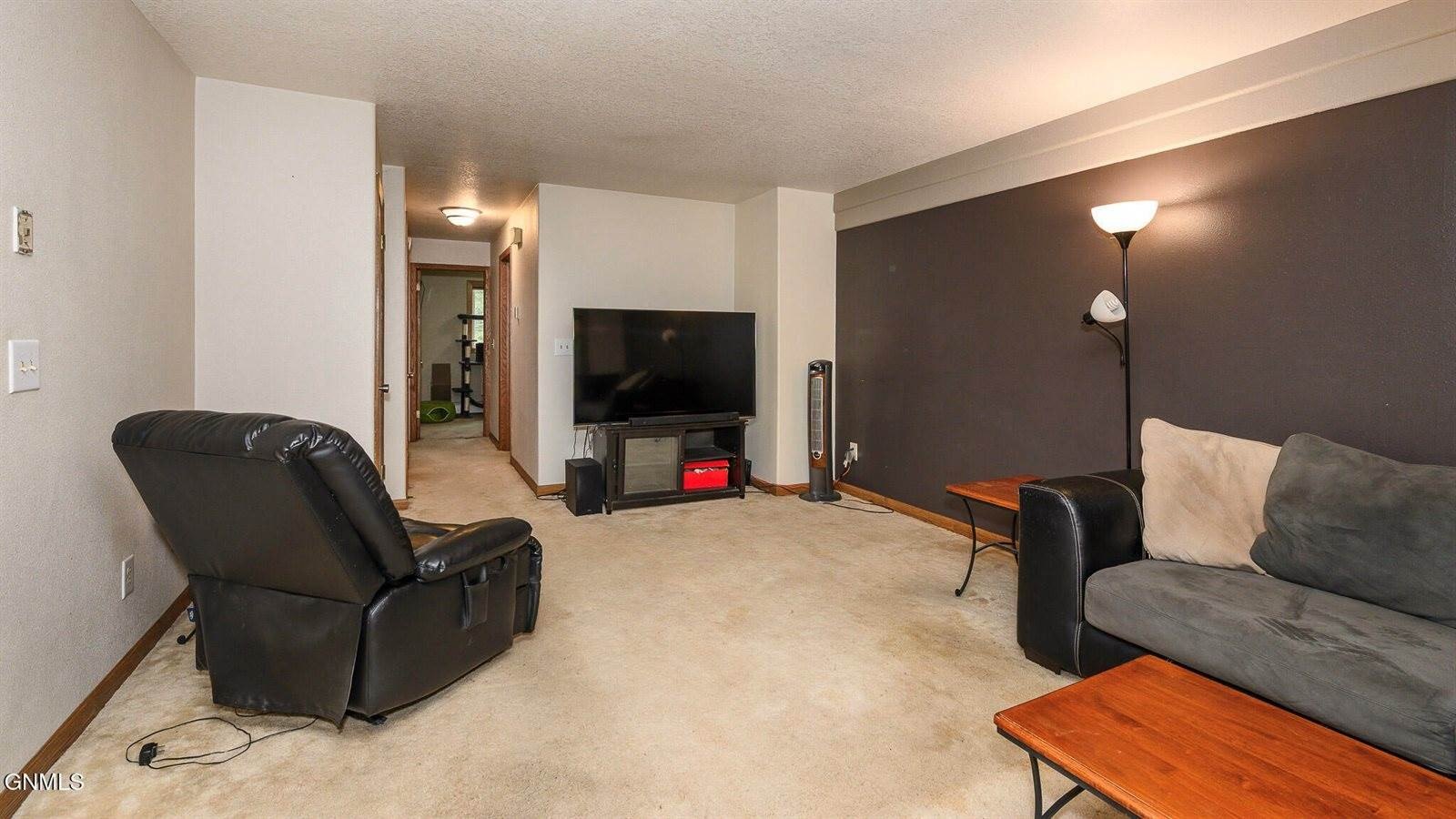 Condo 2BR 1BA - 2023 Kavaney Drive North, Bismarck, ND