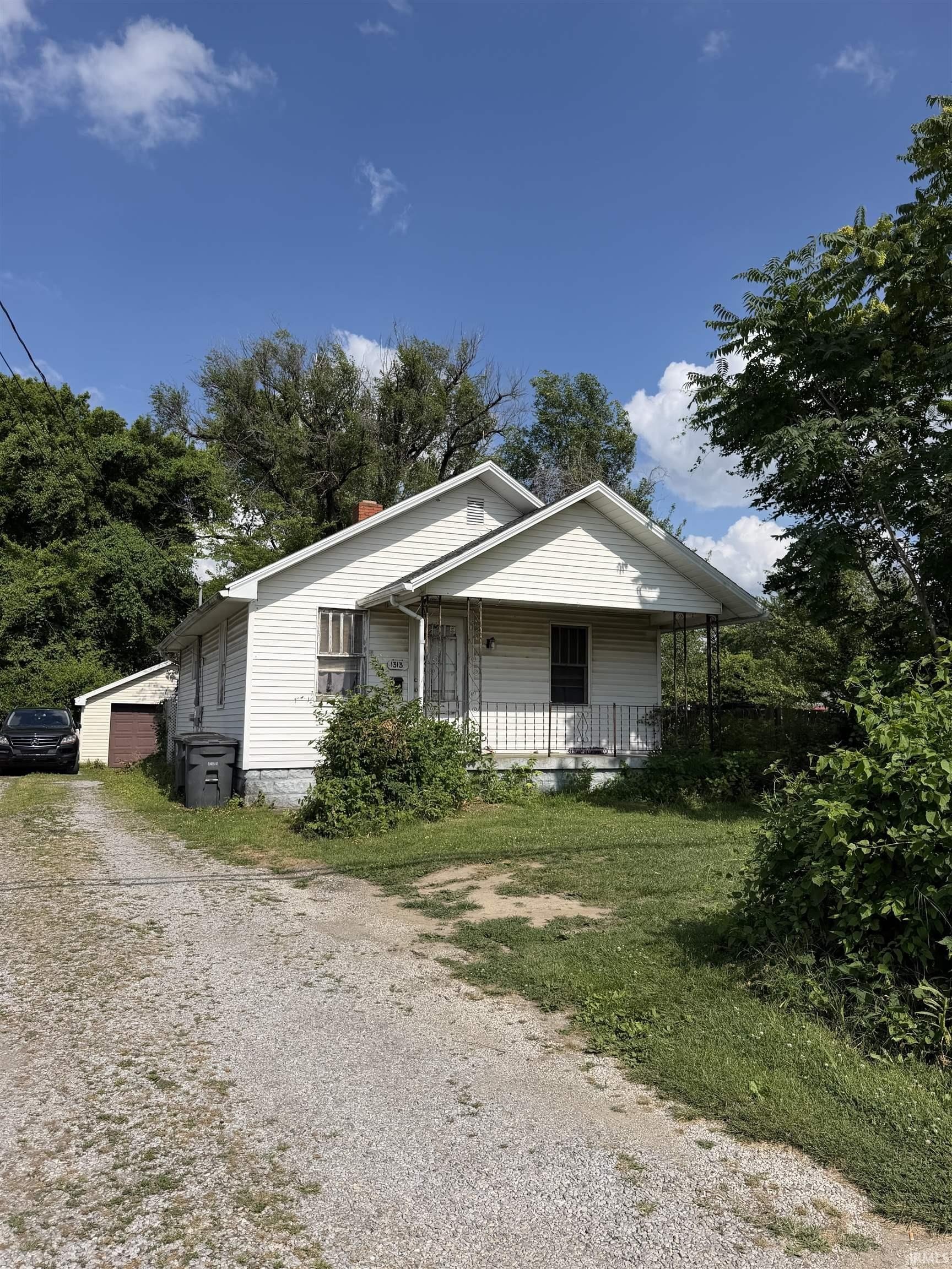 Single Family 2BR 1BA - 1313 N Fares Avenue, Evansville, IN