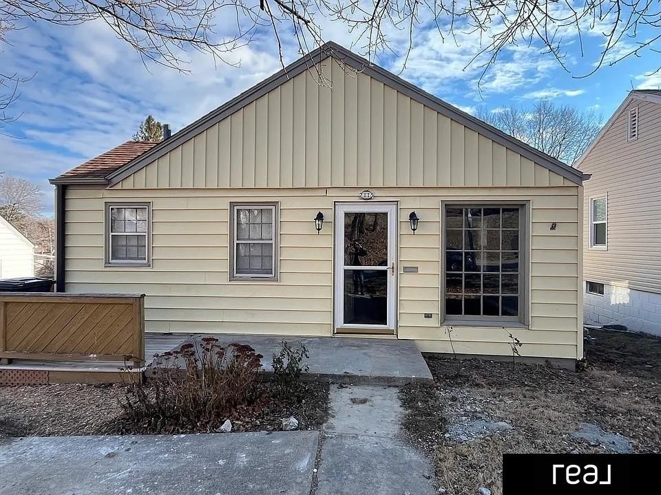 Single Family 3BR 2BA - 2115 S 48th Avenue, Omaha, NE
