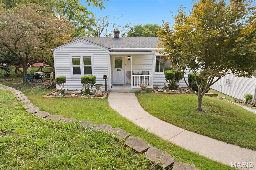 Single Family 3BR 1BA - 312 E Ofallon Drive, Caseyville, IL