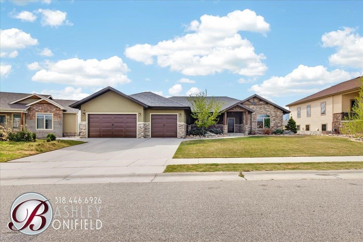 Single Family 5BR 4BA - 2805 Croydon Drive, Casper, WY
