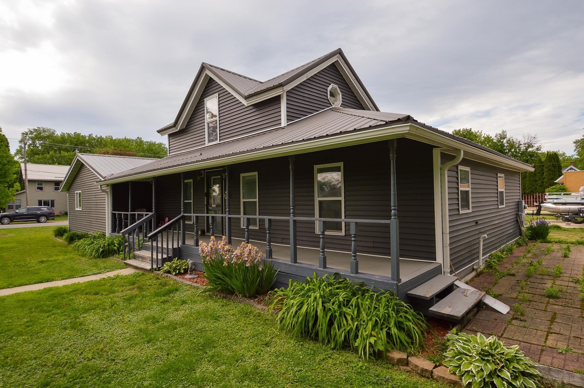 Single Family 4BR 2BA - 301 Superior Street, Boscobel, WI