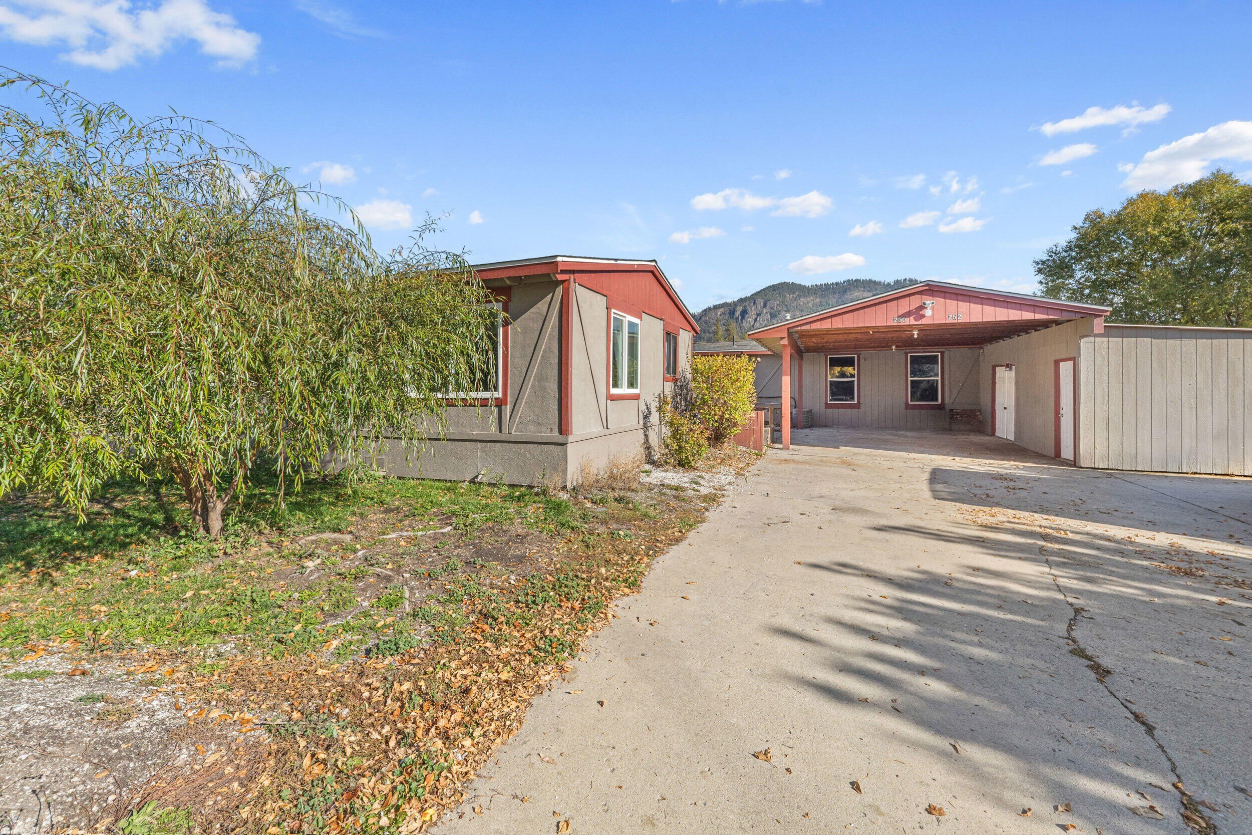 Single Family 8BR 4BA - 250 & 252 QUARTZITE LOOP, CHEWELAH, WA