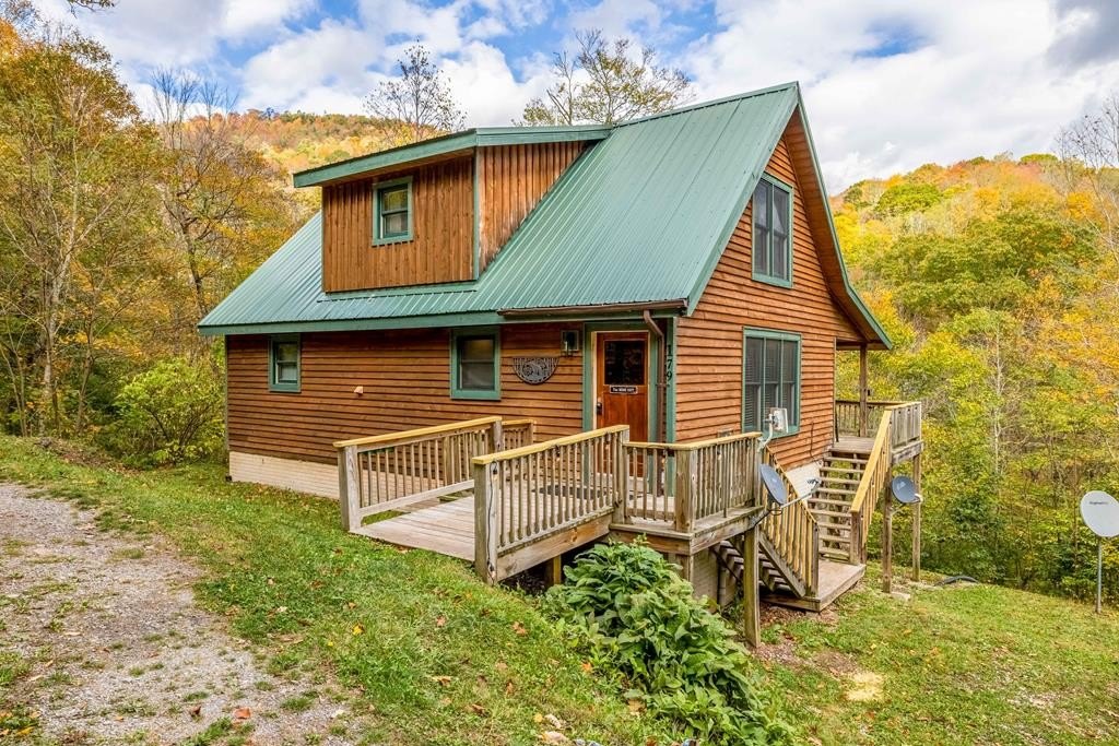Single Family 5BR 4BA - 179 Roberts Ridge Road, SLATYFORK, WV