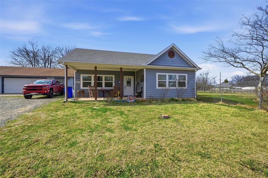 Single Family 2BR 2BA - 812 Quail Creek Circle, Pottsboro, TX