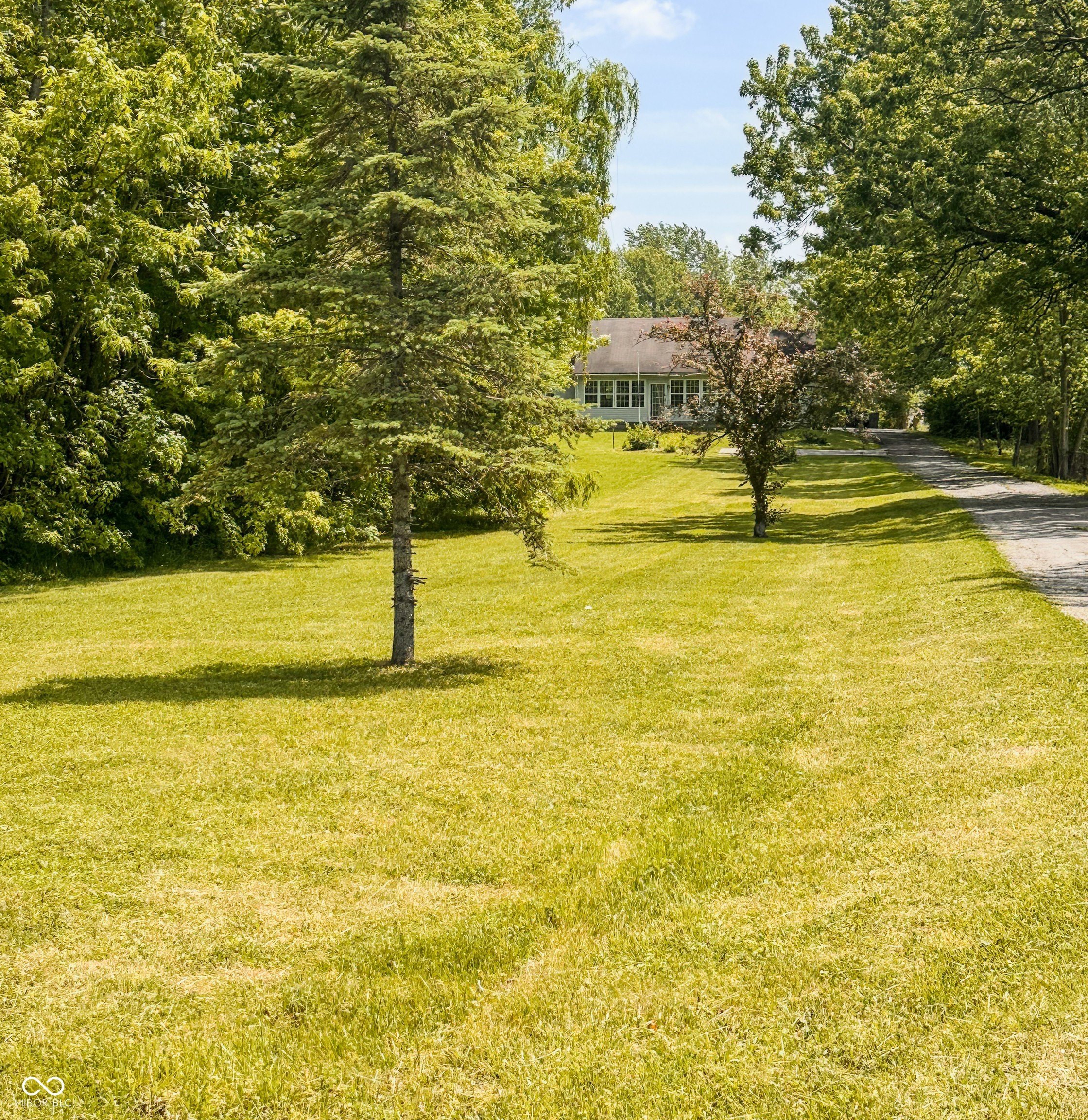 Single Family 2BR 2BA - 1172 N 200 E, Anderson, IN