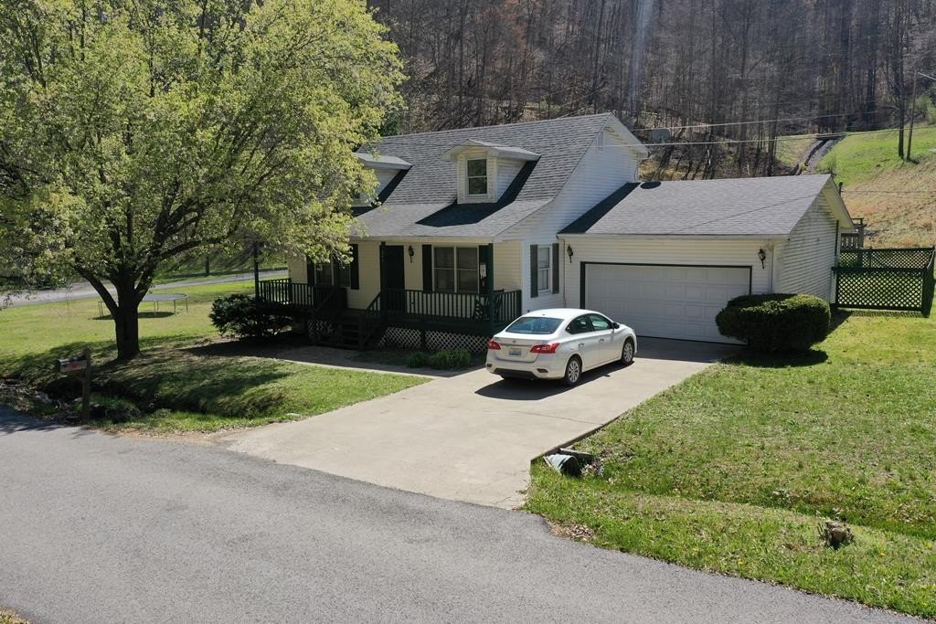 Single Family 3BR 3BA - 244 Chimney Rock Rd, Hazard, KY