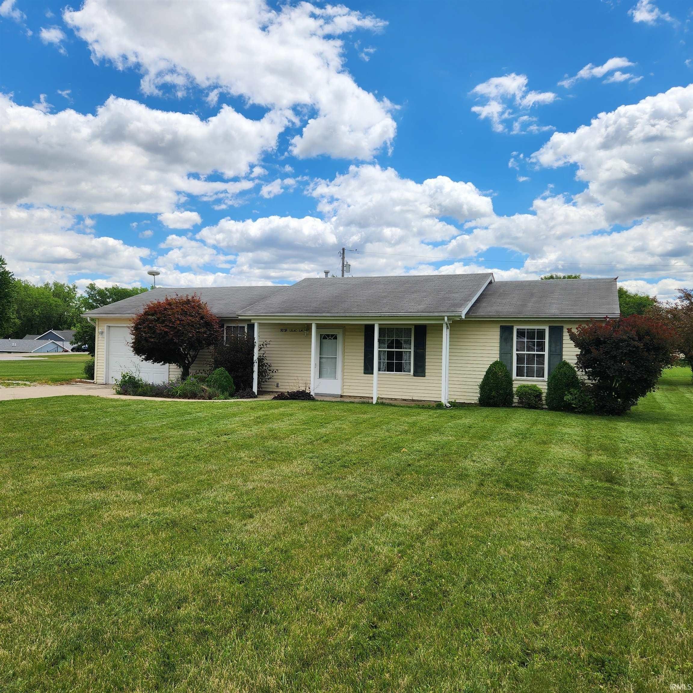 Single Family 3BR 2BA - 9239 E Lilac Lane, Cromwell, IN