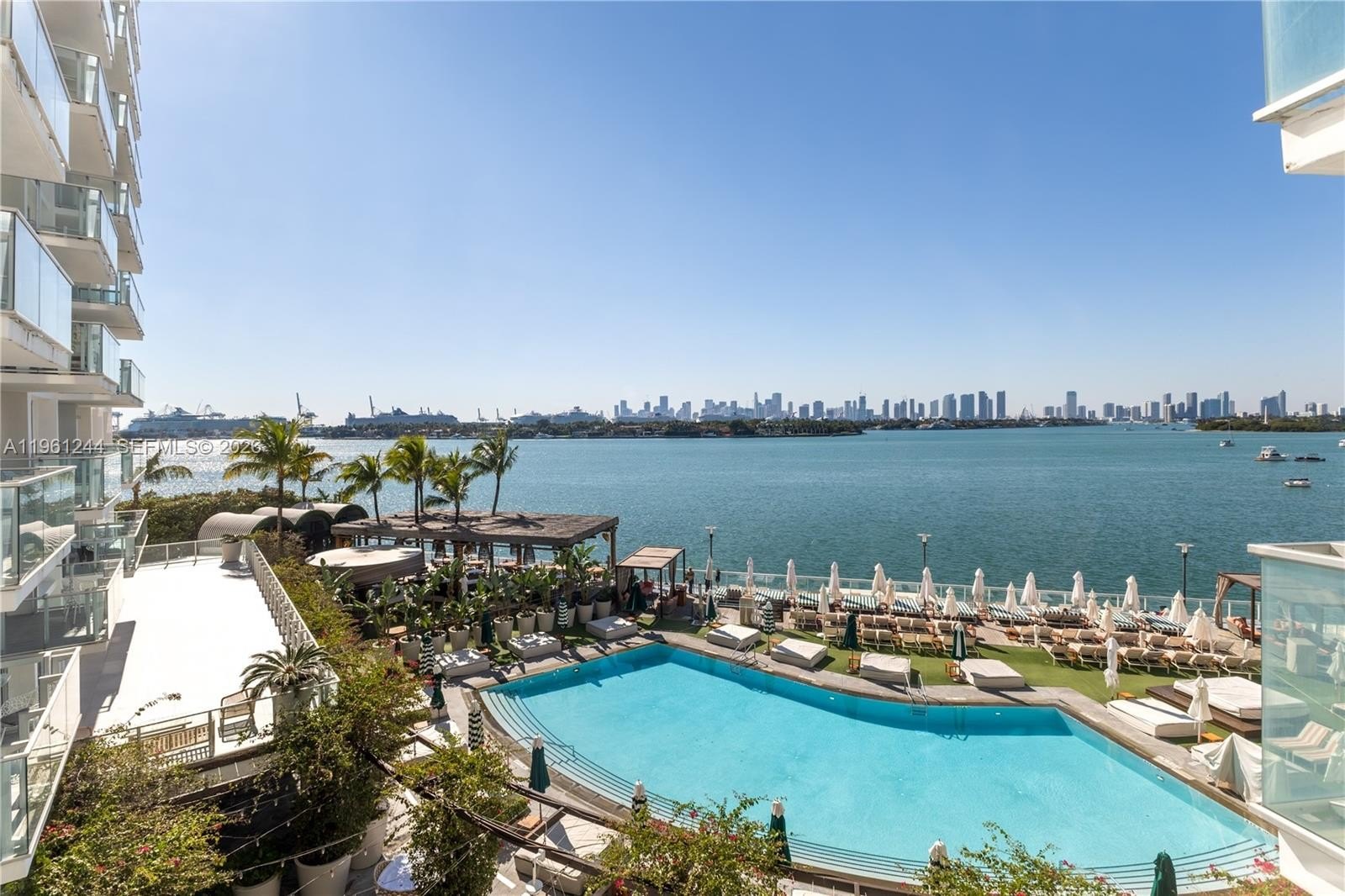 Condo 1BA - 1100 West Ave, Miami  Beach, FL