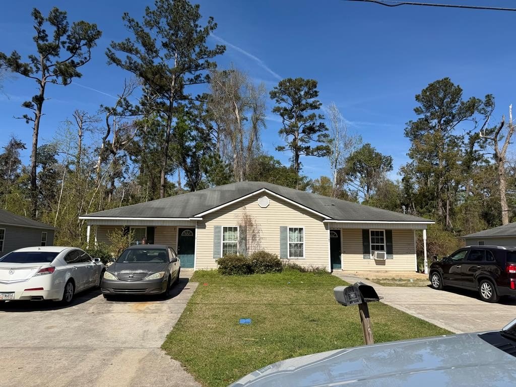 Duplex 6BR 4BA - 1400 Baymeadows Drive, Valdosta, GA