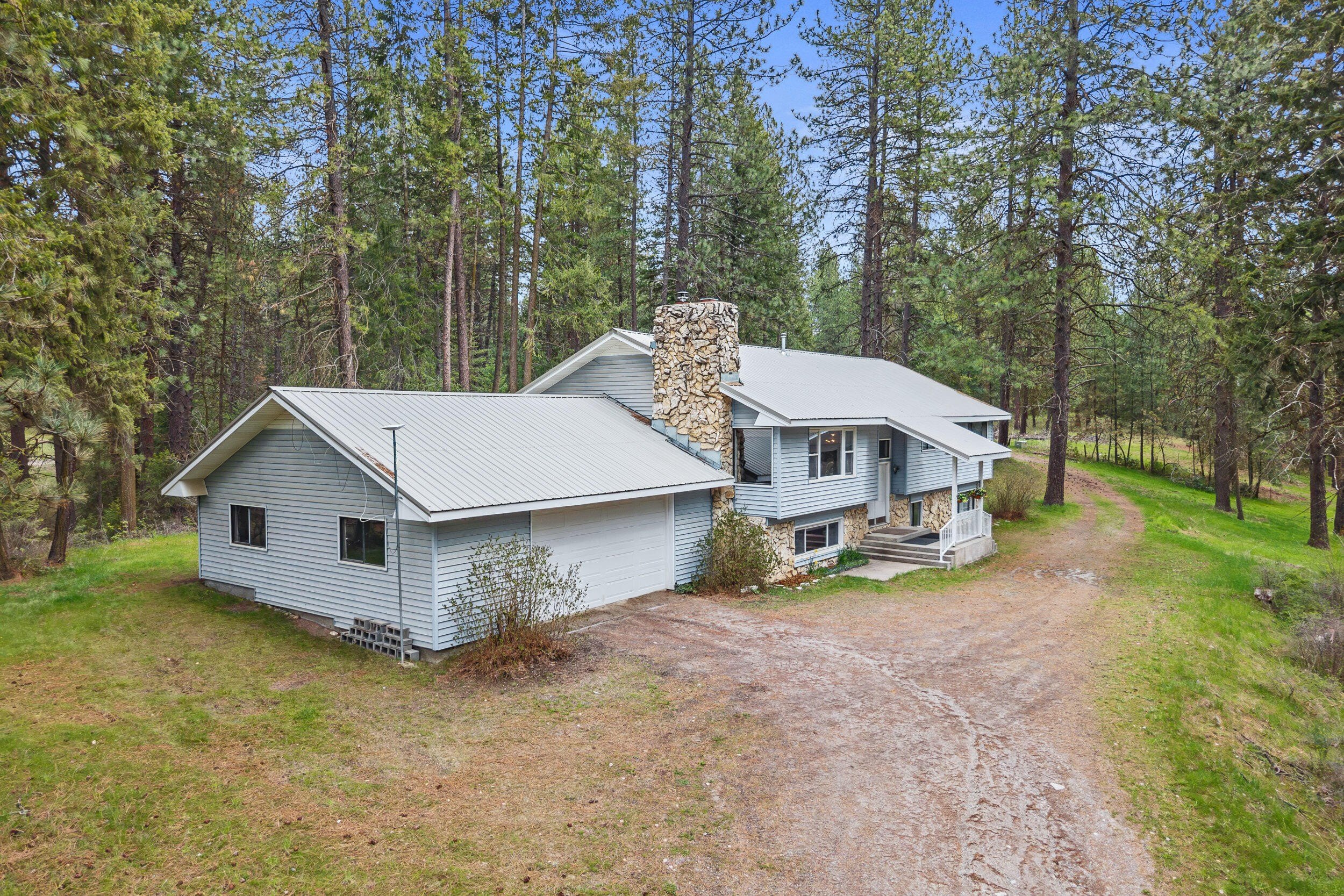 Single Family 5BR 3BA - 2600 HIGHLINE RD, CHEWELAH, WA