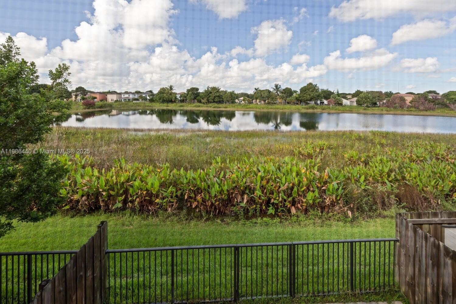Single Family 3BR 3BA - 1014 SE 23rd Ave, Homestead, FL