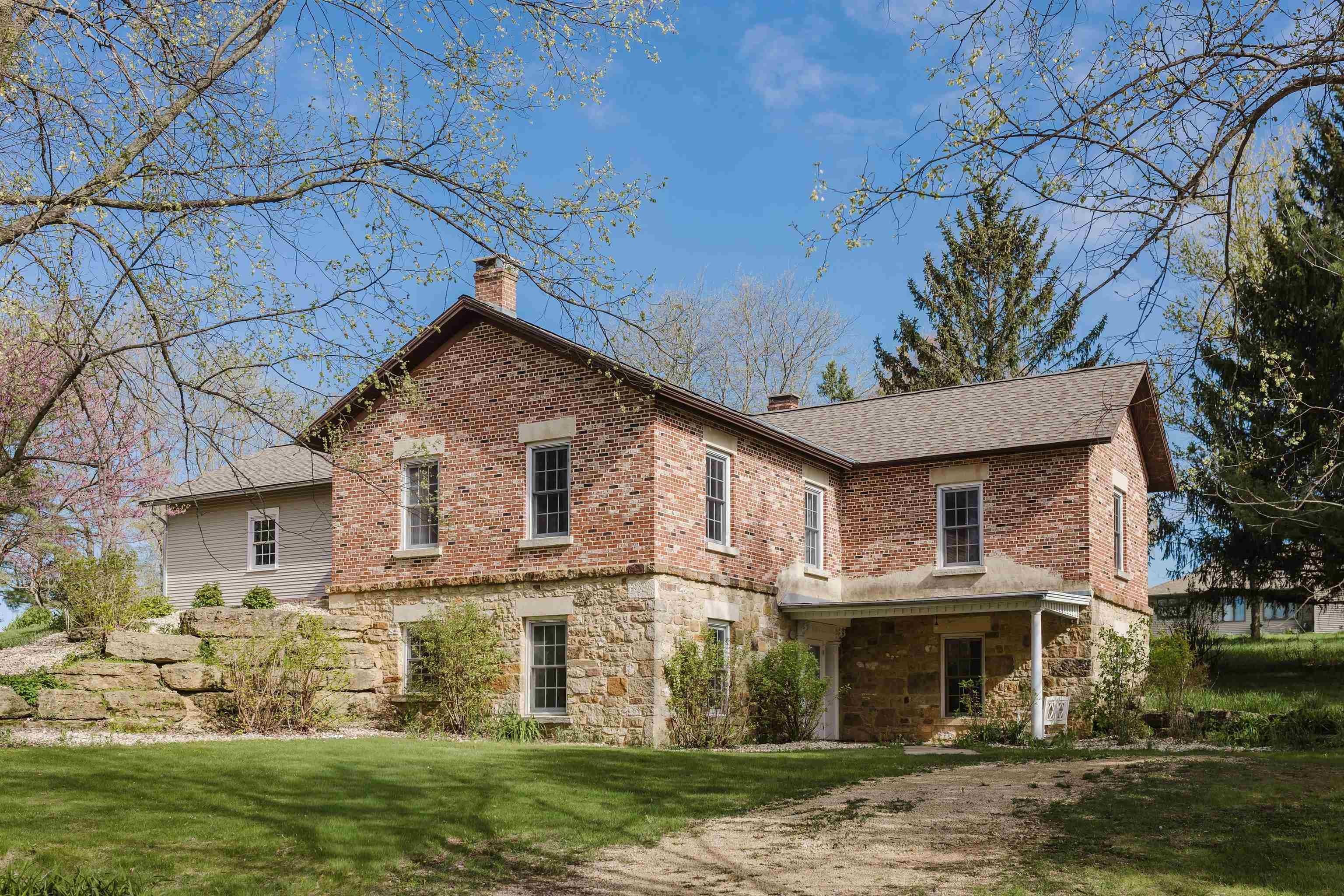 Other 2BR - 149 & 151 Merry Christmas Lane, Mineral Point, WI