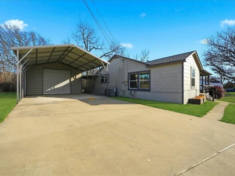 Single Family 4BR 2BA - 1515 E Nall Street, Sherman, TX