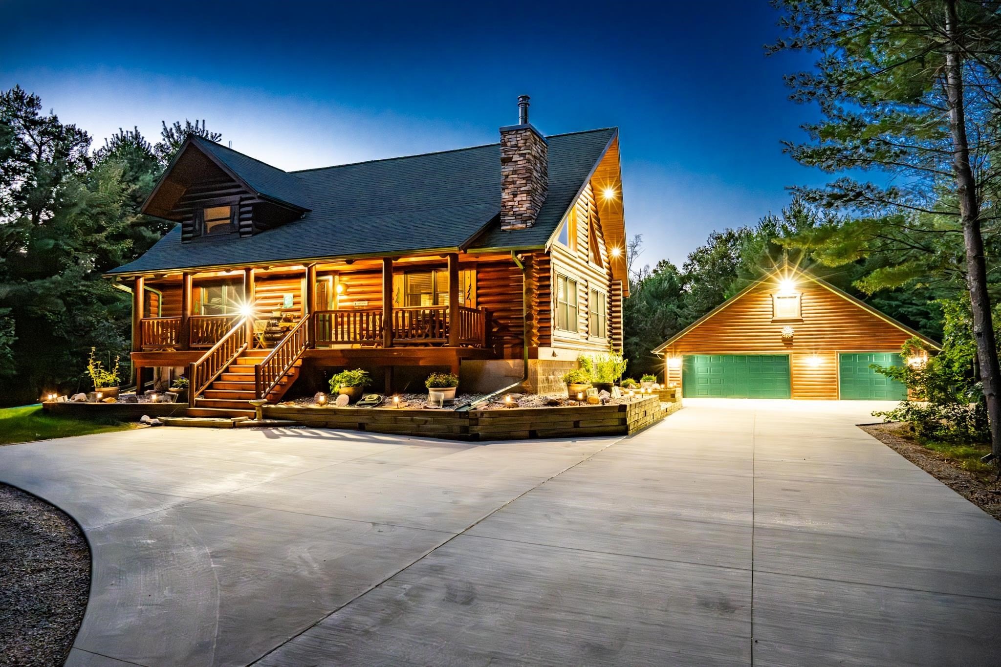 Single Family 3BR 3BA - W5954 N Lake Drive, New Lisbon, WI