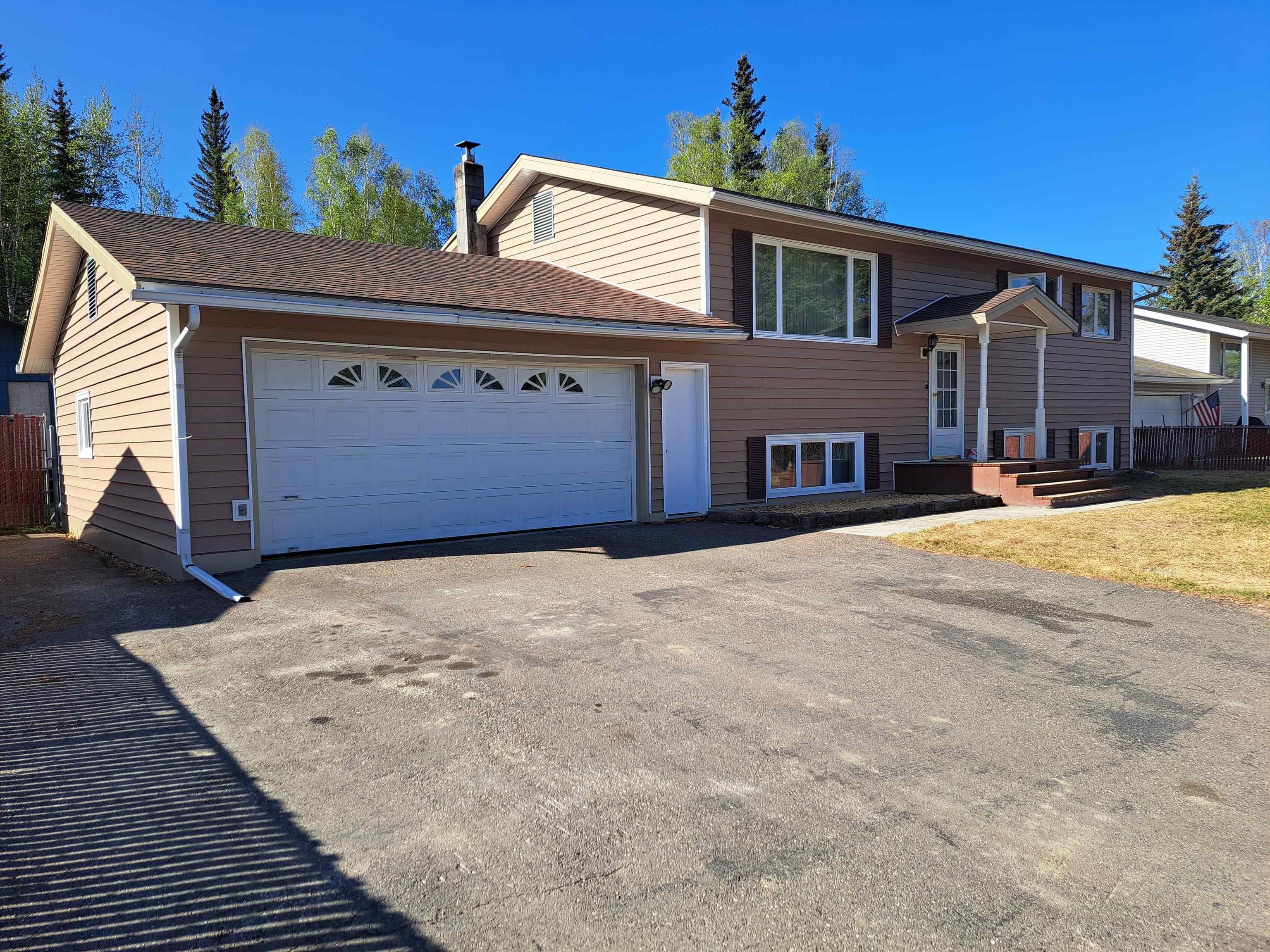 Single Family 3BR 2BA - 2068 BRIDGEWATER DRIVE, Fairbanks, AK