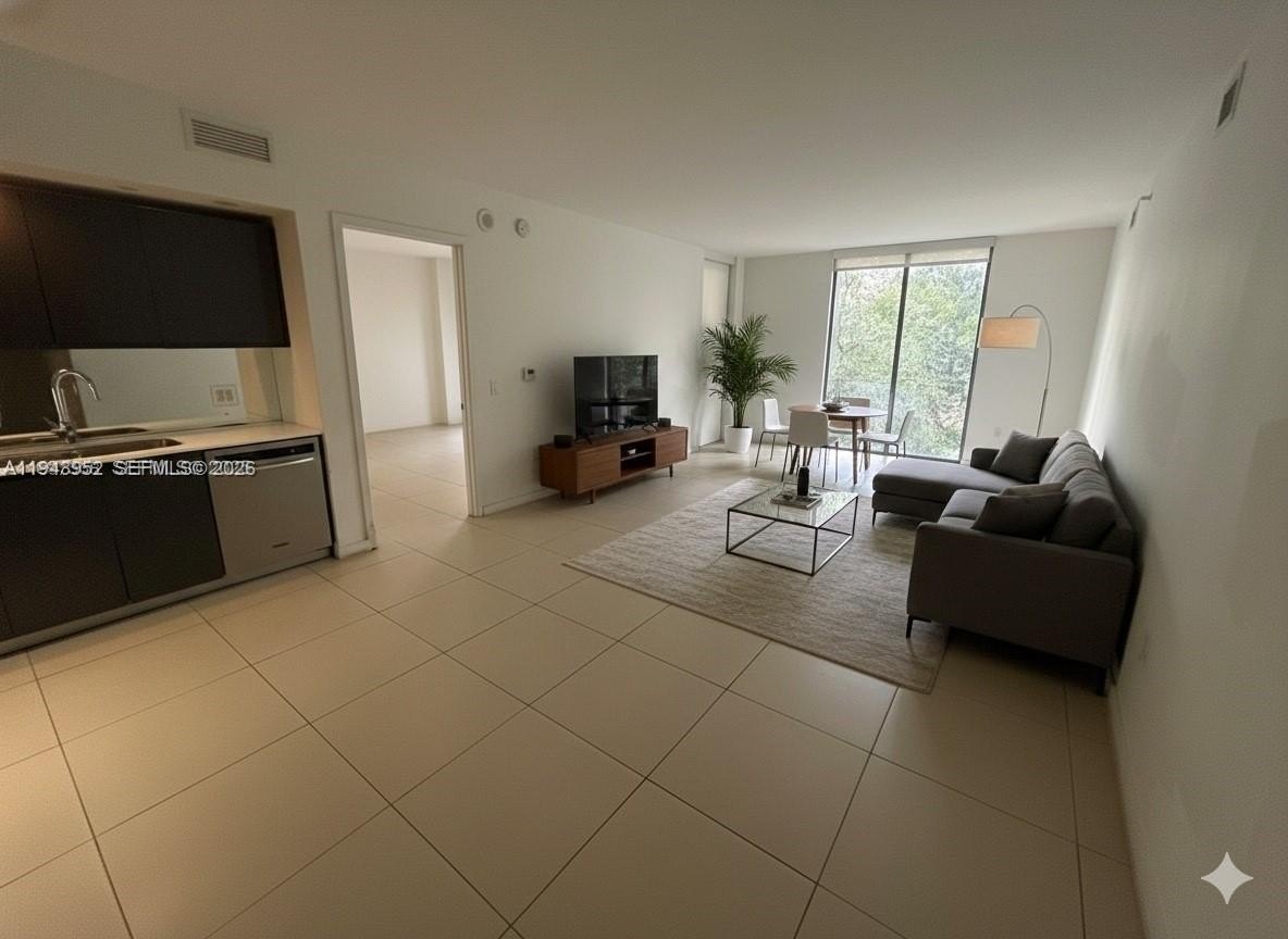 Condo 2BR 2BA - 31 SE 6th St, Miami, FL