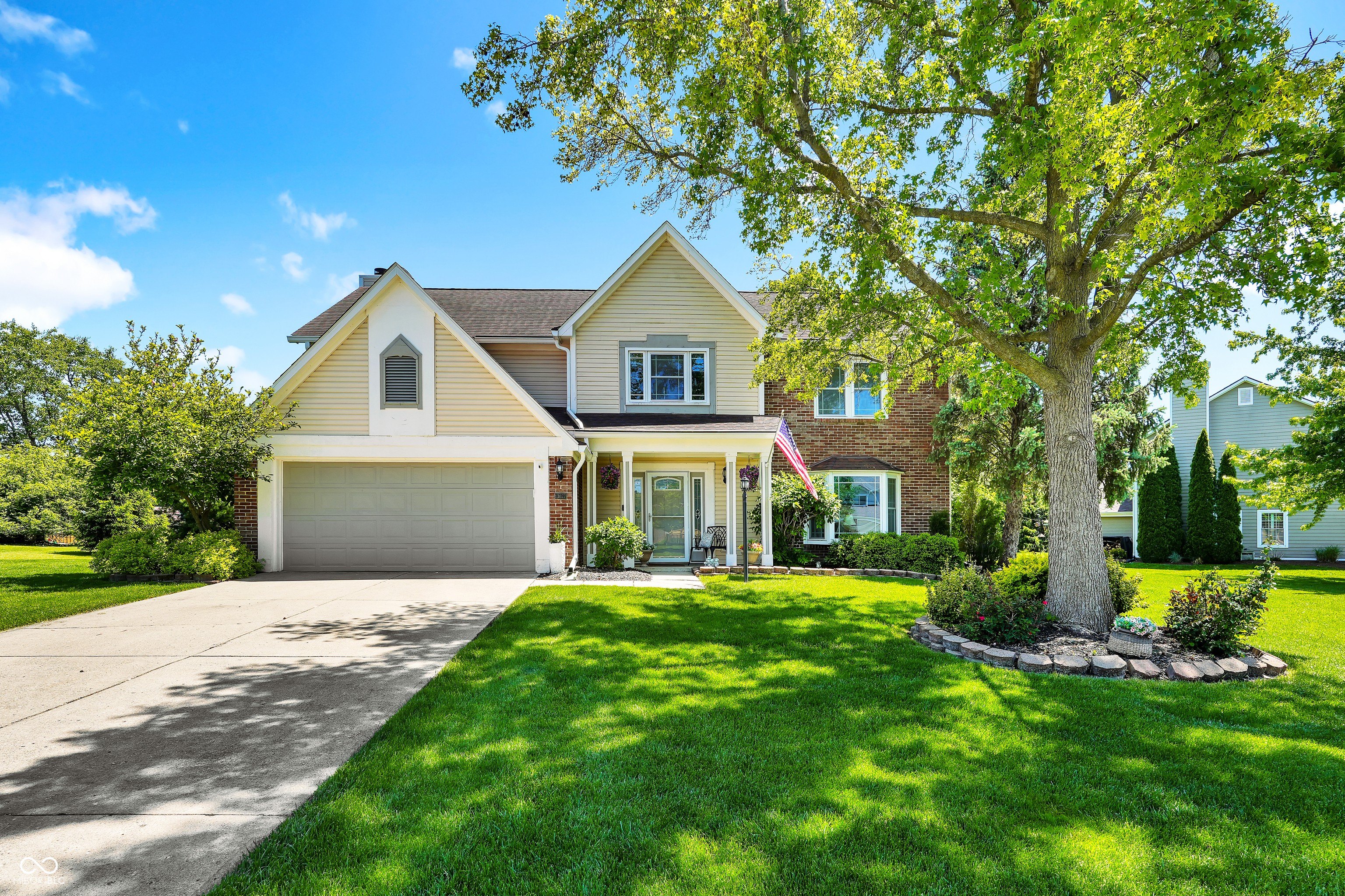 Single Family 4BR 3BA - 13077 Lansdowne Drive, Fishers, IN