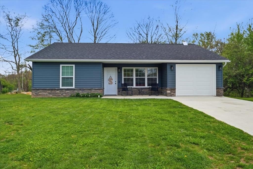 Single Family 2BR 2BA - 1630 Thistle Ct, Mansfield, OH