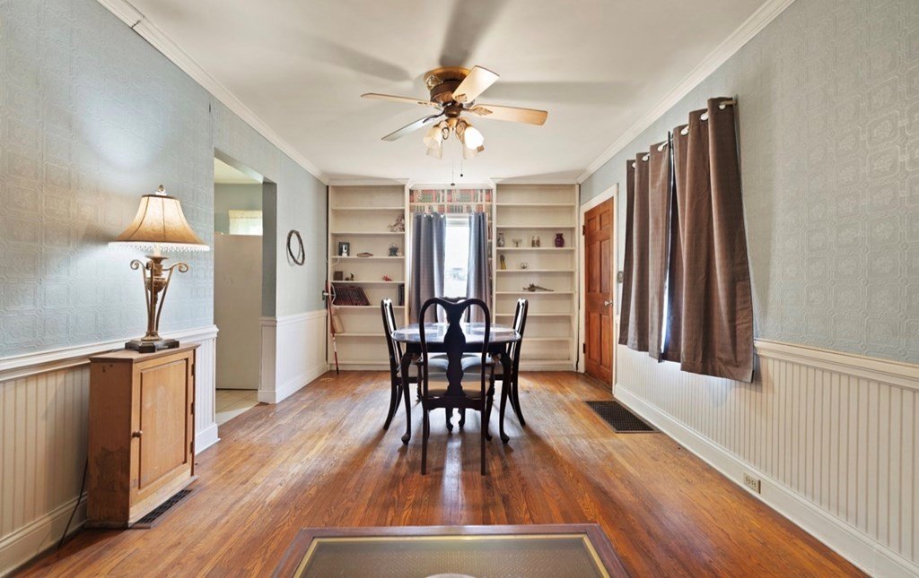 Single Family 4BR 2BA - 164 Laurel St, Hazard, KY