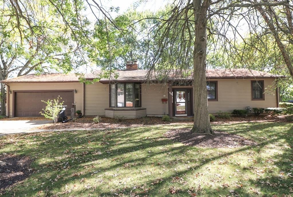 Single Family 4BR 3BA - 66 Hillcrest, Willard, OH
