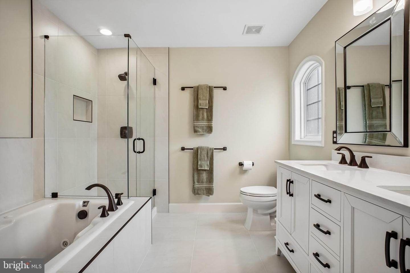 Single Family 3BR 4BA - 5989 GRAND PAVILION WAY, ALEXANDRIA, VA