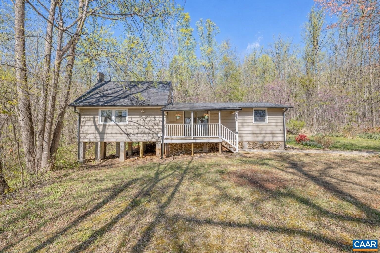 Single Family 2BR 1BA - 1112 RED BIRD DR, STANARDSVILLE, VA
