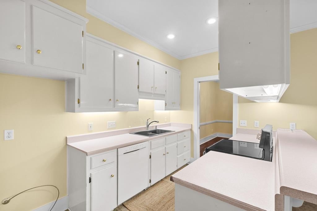 Single Family 4BR 3BA - 22 Ballestone, Dothan, AL