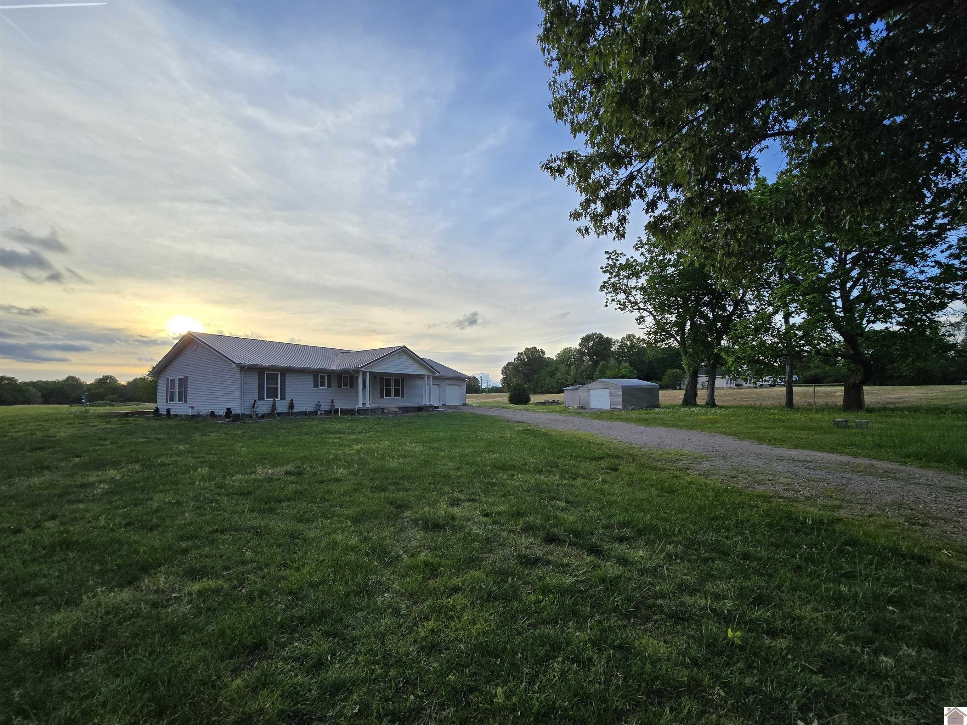 Single Family 2BR 2BA - 5105 Bradford Road, West Paducah, KY