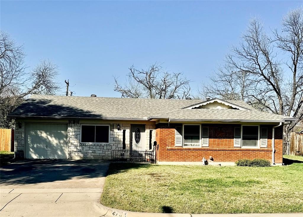Single Family 3BR 2BA - 4704 Carlyle Drive, Fort Worth, TX