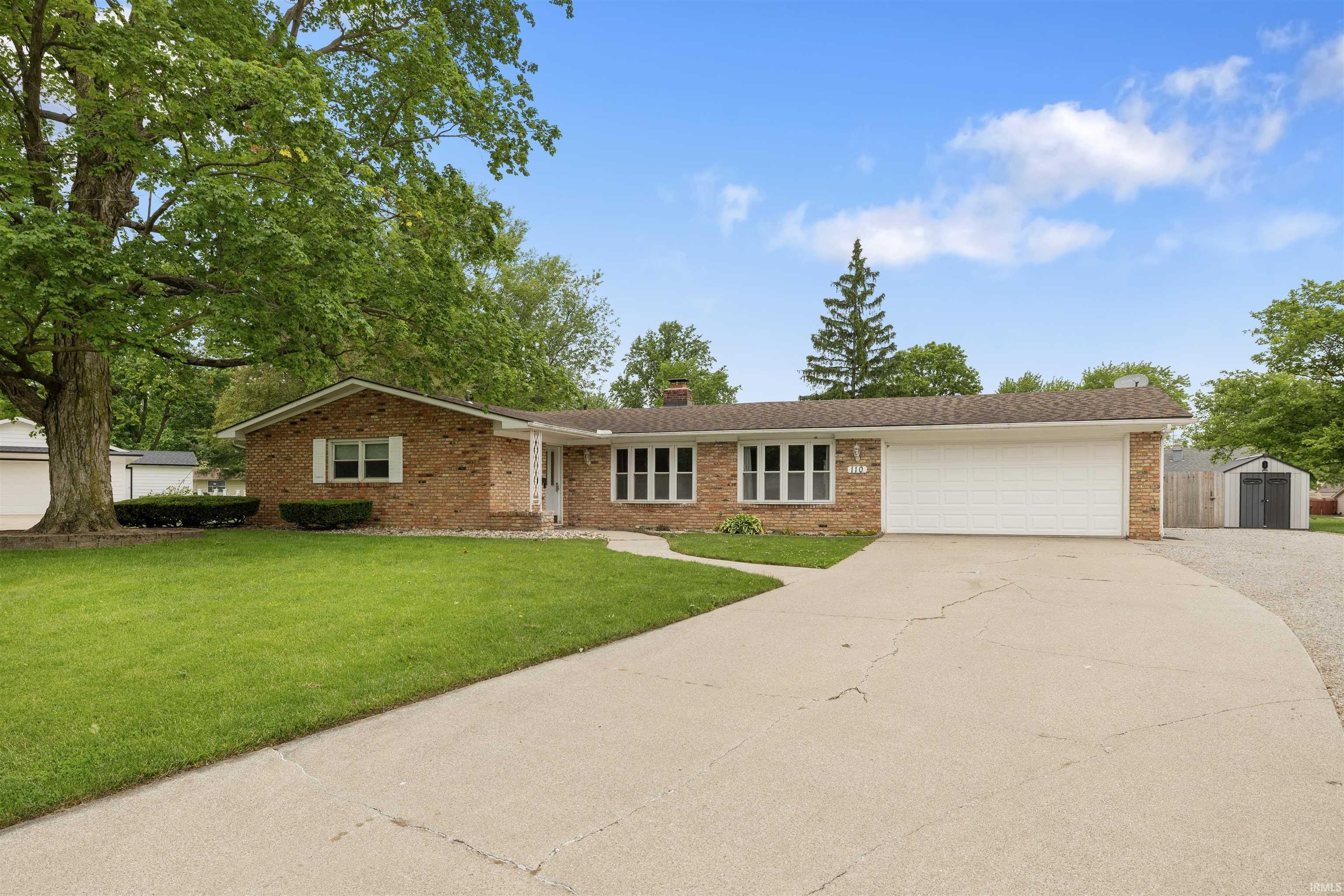 Single Family 3BR 2BA - 110 Navarre Court, Auburn, IN