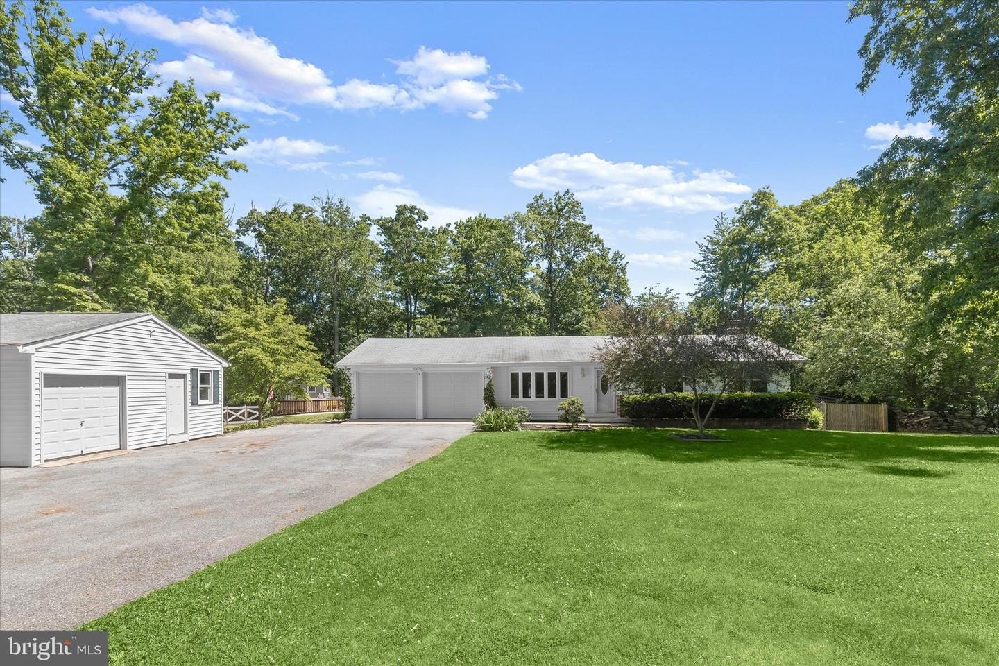 Single Family 3BR 2BA - 1266 BUCKHORN RD, SYKESVILLE, MD