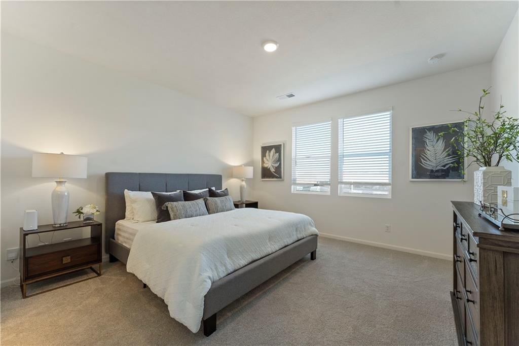 Single Family 3BR 2BA - 3000 NW 96th Street, Kansas City, MO