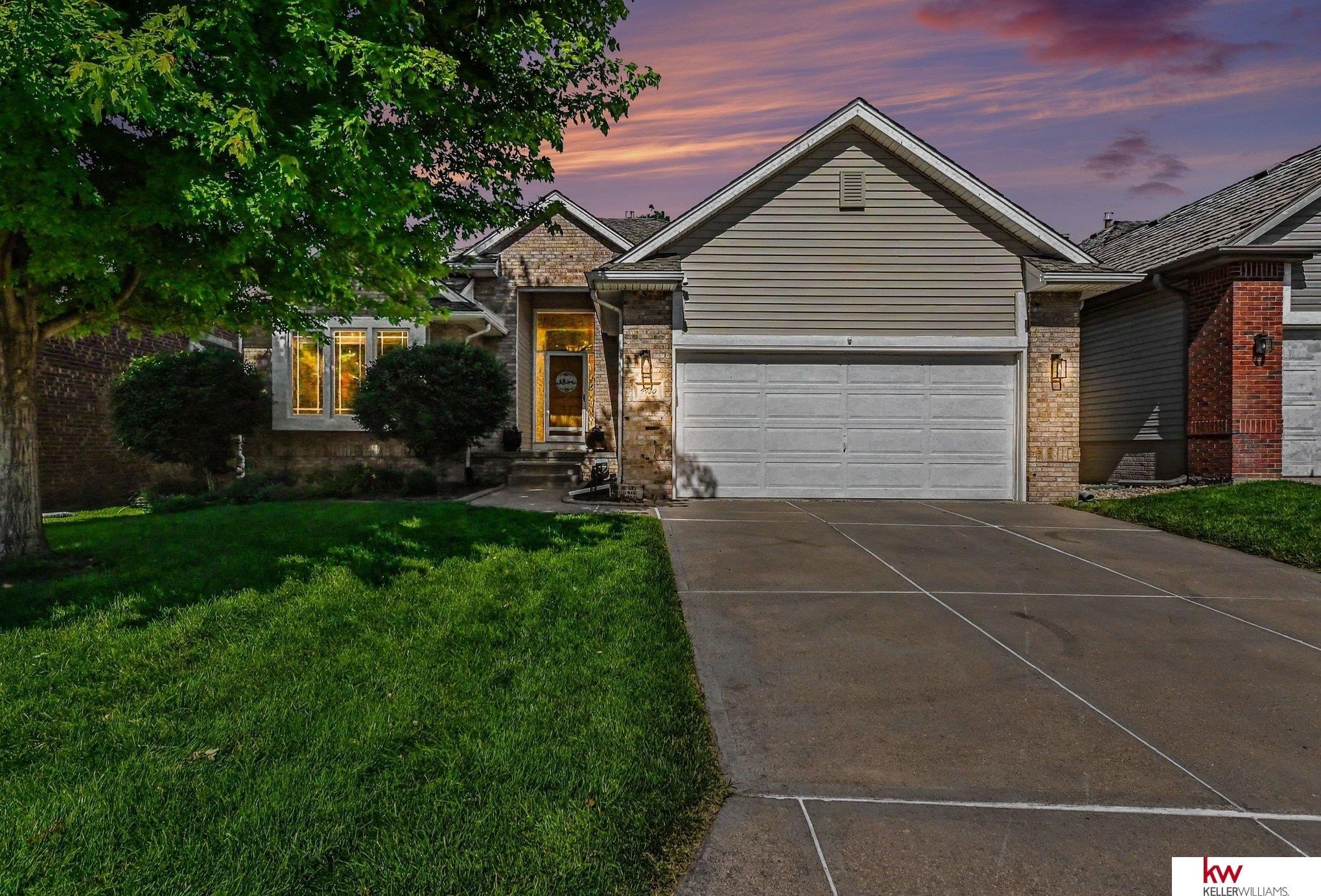 Single Family 4BR 3BA - 9920 S 172 Circle, Omaha, NE