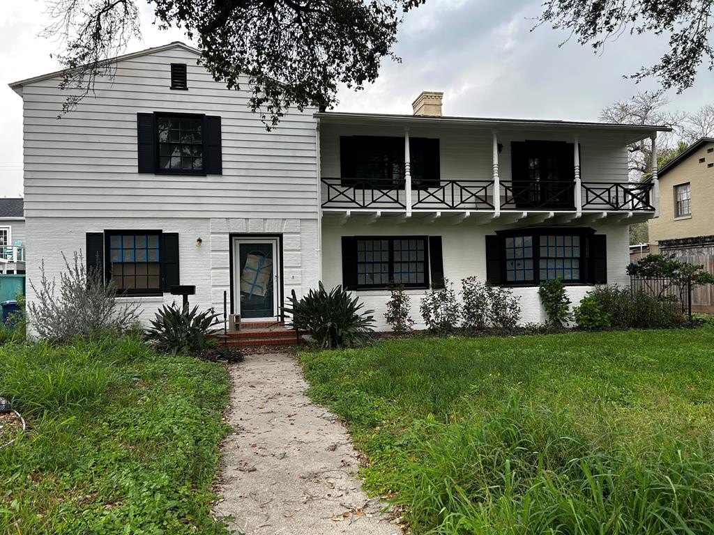 210 LOUISIANA Ave  