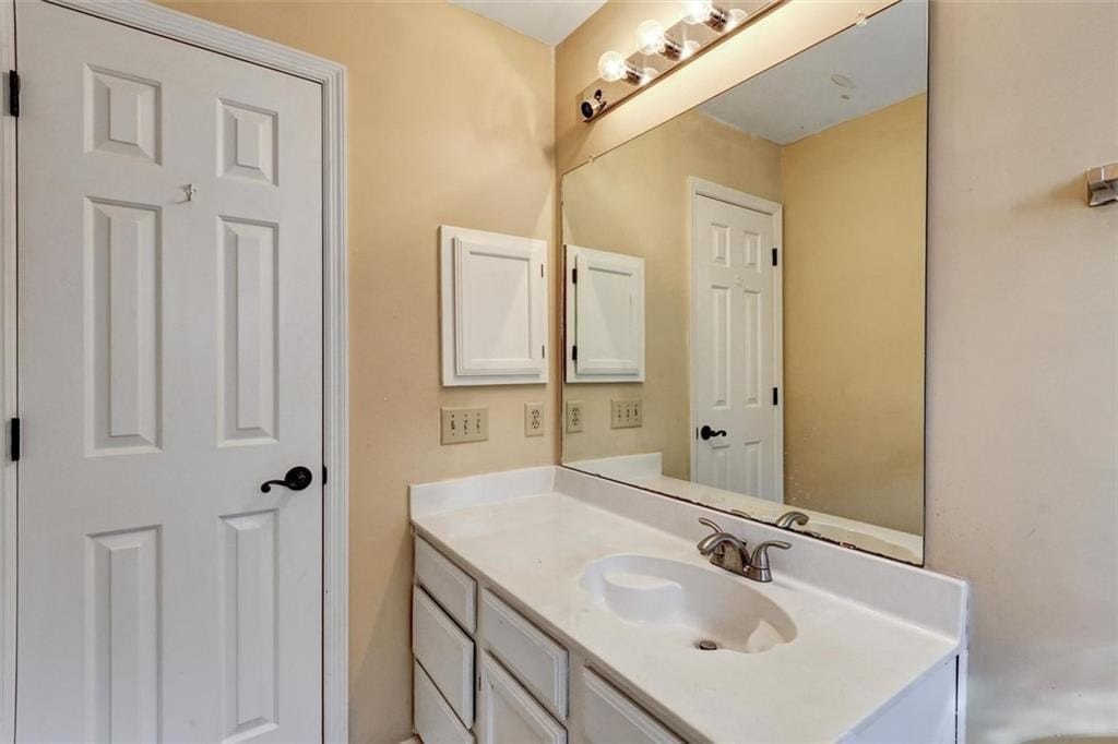 Single Family 3BR 2BA - 4120 Pineset Drive, Alpharetta, GA