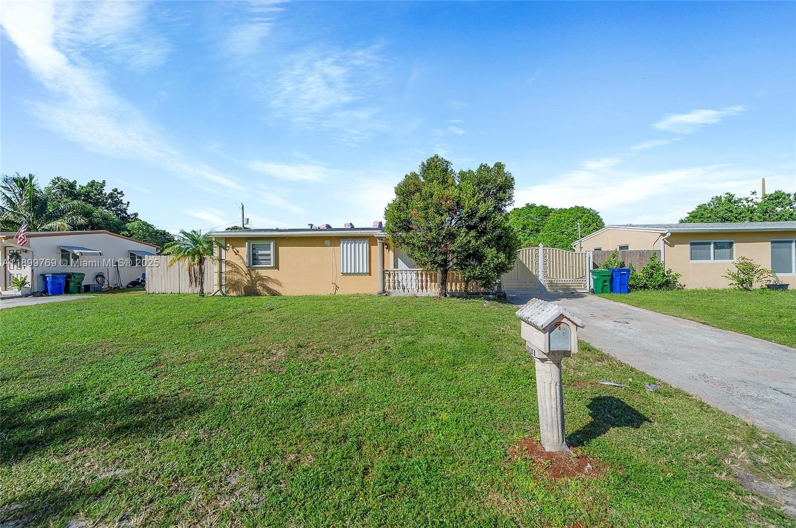 Single Family 3BR 2BA - 2545 NW 59th Ave, Margate, FL