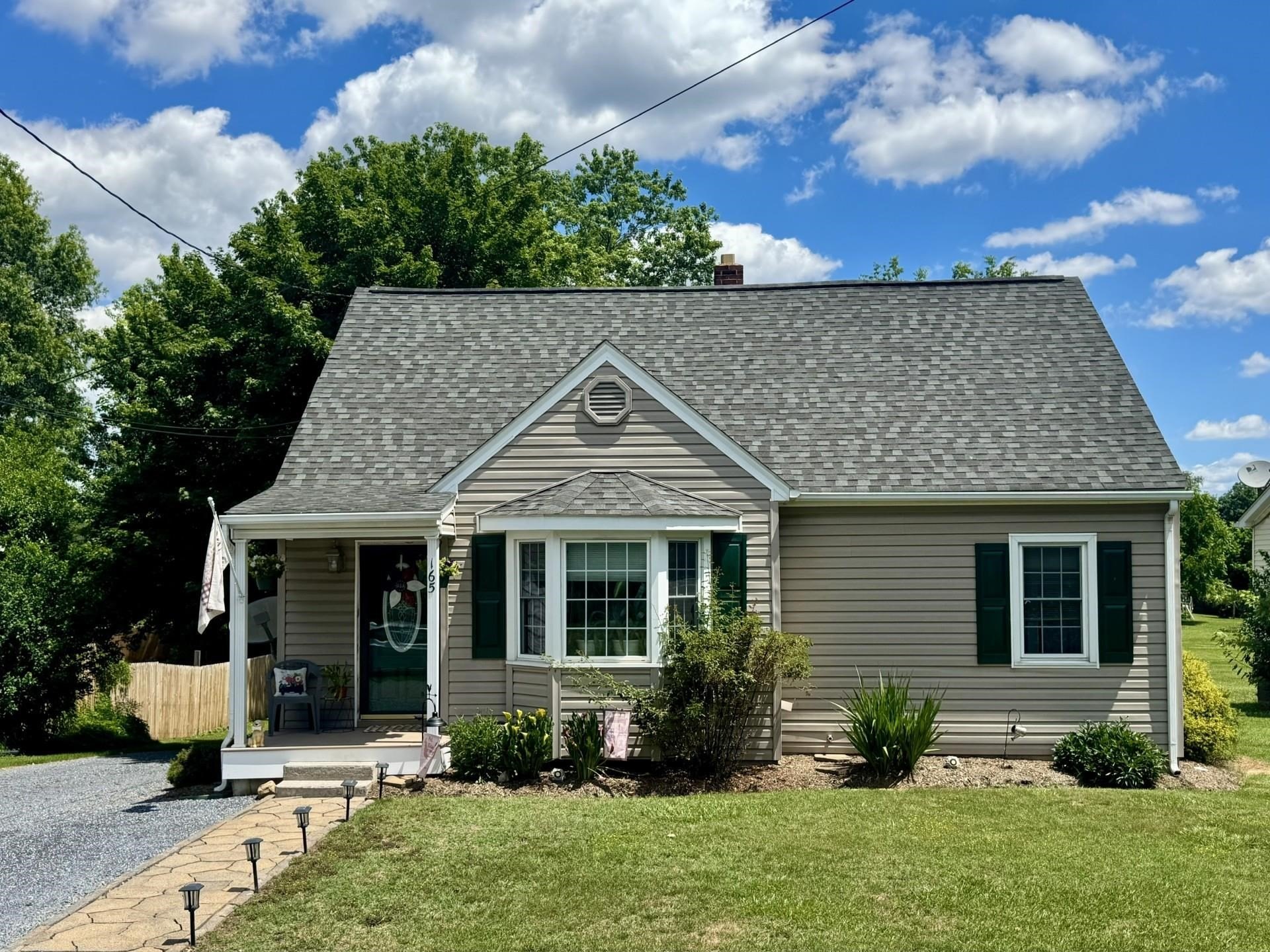 Single Family 4BR 2BA - 165 SHENANDOAH AVE, TIMBERVILLE, VA