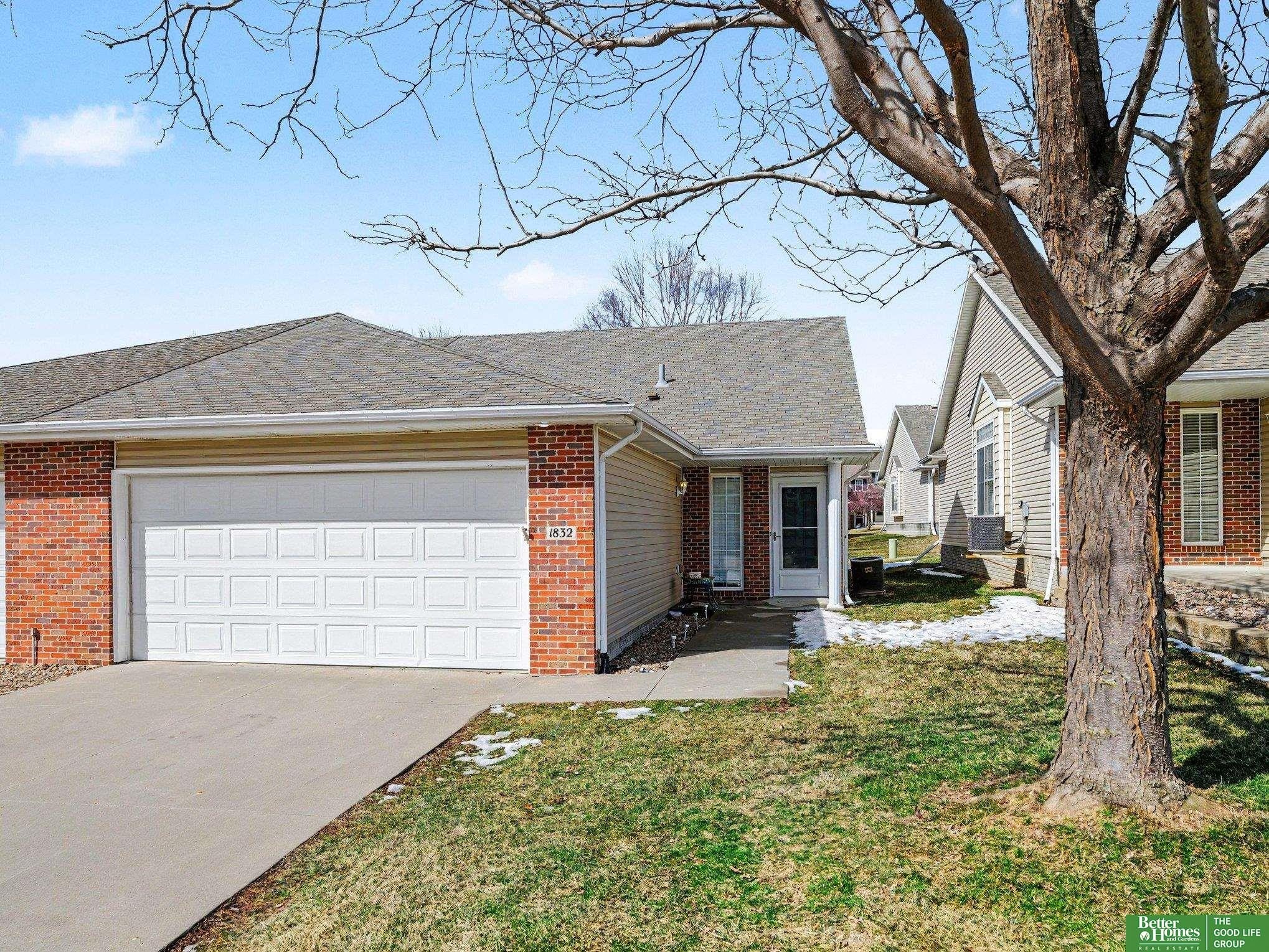 Single Family 2BR 1BA - 1832 N 175 Plaza, Omaha, NE
